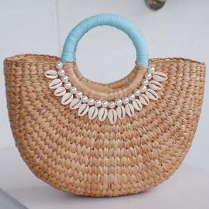 MULTIPLE size seagrass Tote Bag with shell, straw basket, Bridal Party Gifts, Basket Bag , Beach Bag