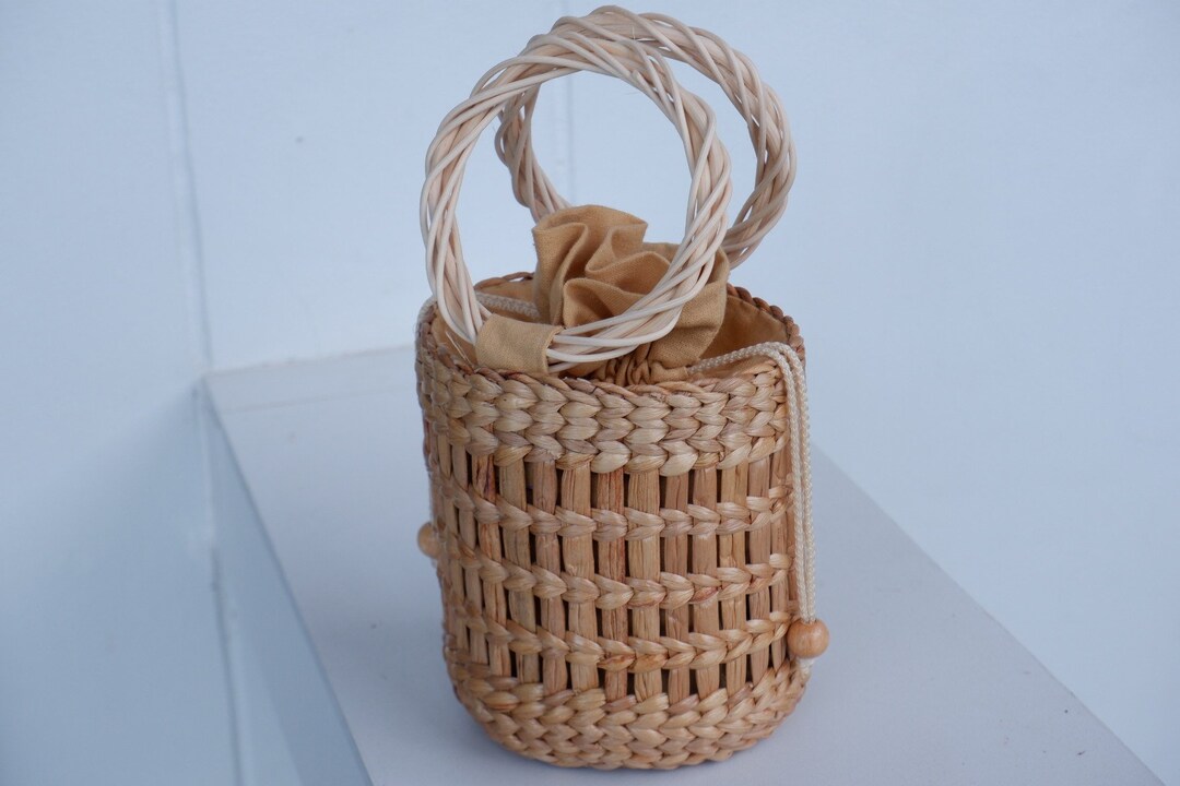 Handcrafted Water Hyacinth Bucket Bag: Woven Straw Beach Bag - Etsy
