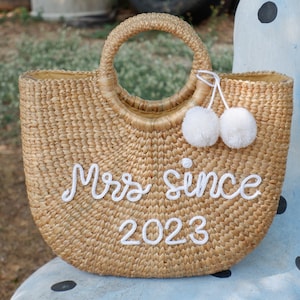 mrs bag, Personalized bride bag, Engagement gift, Bride Tote Bags,wedding gift, Bridal shower gift, Gift for bride