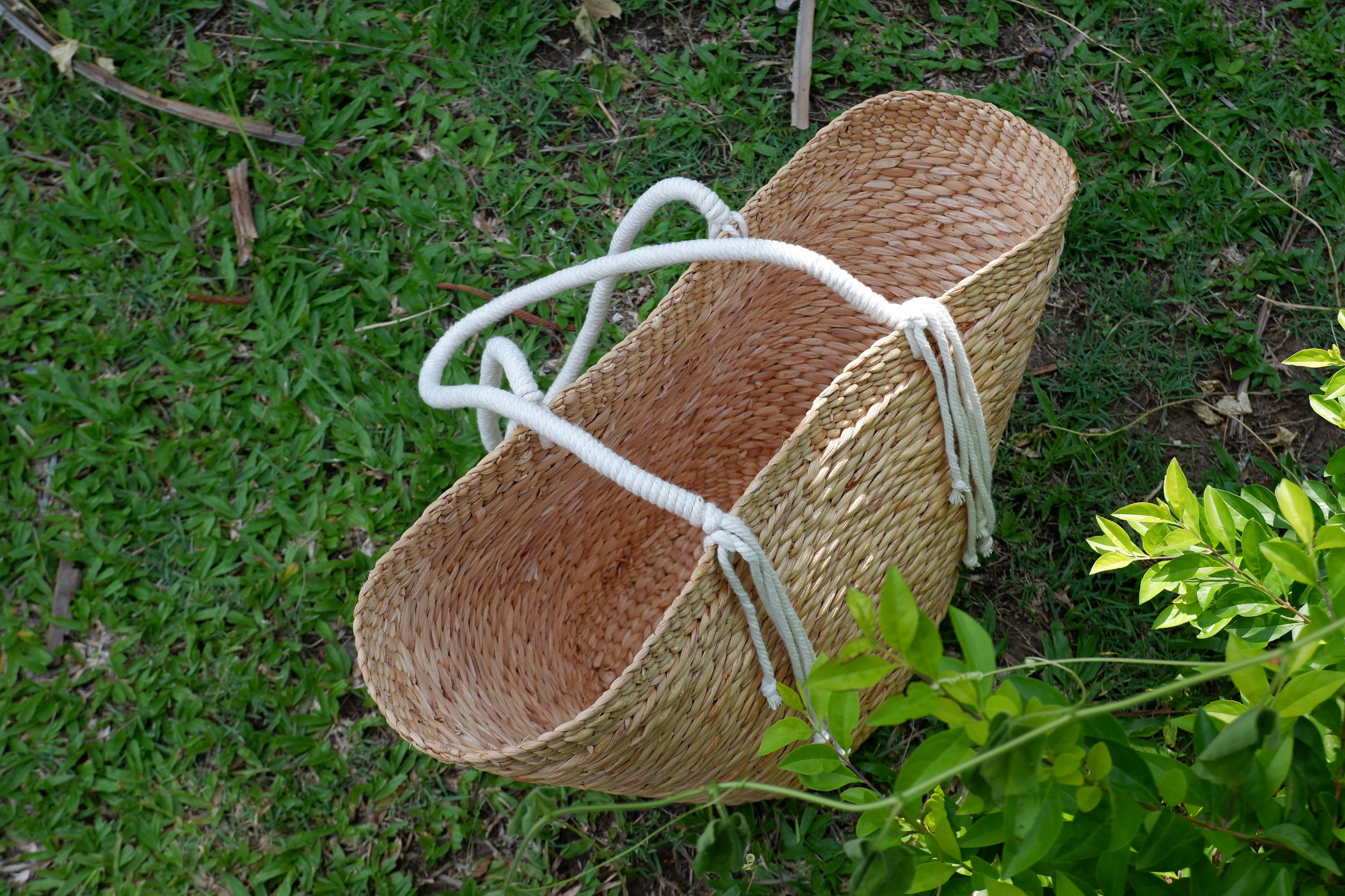 Personalized Straw Beach Bag: Handmade Water Hyacinth Tote - Etsy