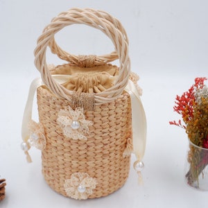 Bucket Bag for women, Bridesmaid Gift, Wedding Favors, Bridal Party Gifts, Water hyacinth Bag, Summer Beach Bag, Cylinder bag