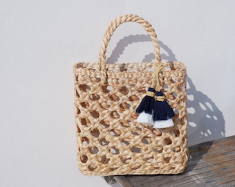 Sac fourre-tout en jacinthe d'eau tissée à la main : panier du marché d'été