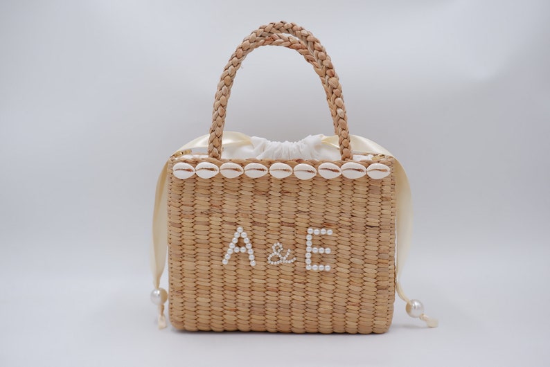 bride pearl bag, Personalized Bride Pearl bag, beach bag with shell image 1