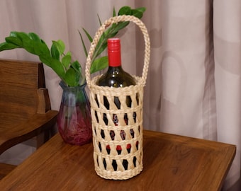 Geweven waterhyacint wijnhouder met handvat: boho-wijnaccessoire