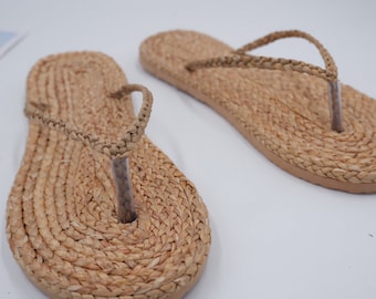 Beach Sandals, Bohemian Slippers, Bohemian Slippers, Hotel Sandals, Pom pom sandals, Straw Sandals, Greek Bridal, Bohemian, Raffia Shoes