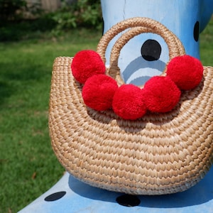 Bolsa de palha, bolsa de praia, bolsa de praia, bolsa de palha, bolsa de ervas marinhas, bolsa de praia tecida, bolsas de palha para mulheres, bolsa pom pom, bolsas de verão