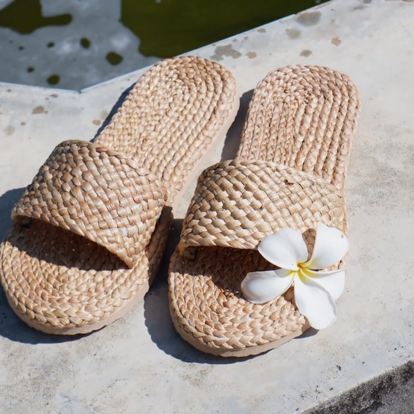 Beach Sandals, Water Hyacinth Sandals, Seagrass Slippers, Barefoot, Beach wedding shoes,  Straw Sandal, Raffia shoes, Greek sandals