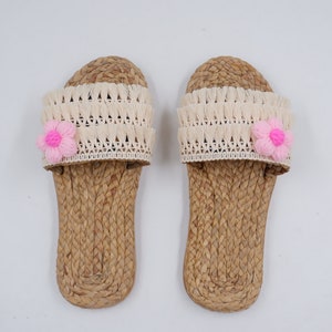 Beach Sandals, Bohemian Slippers, Bohemian Slippers, hotel slippers, Pom pom sandals, Straw Sandals, Greek Bridal, Bohemian, Raffia Shoes