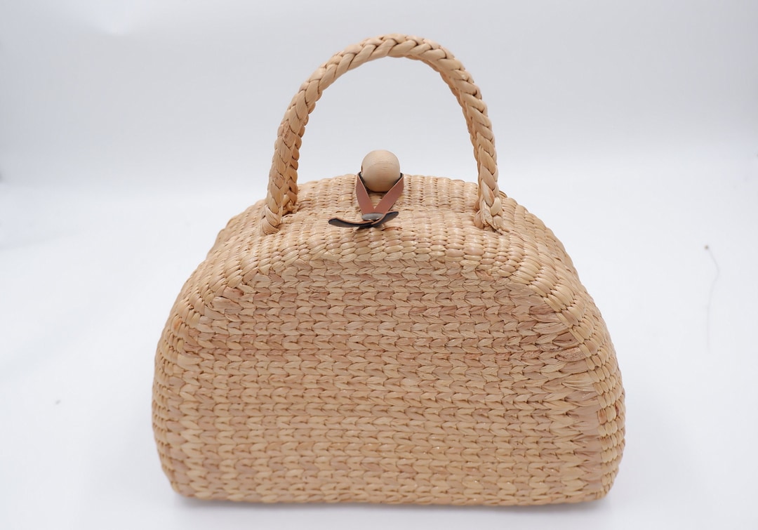 Handcrafted Water Hyacinth Straw Bag: Woven Picnic Basket Tote - Etsy