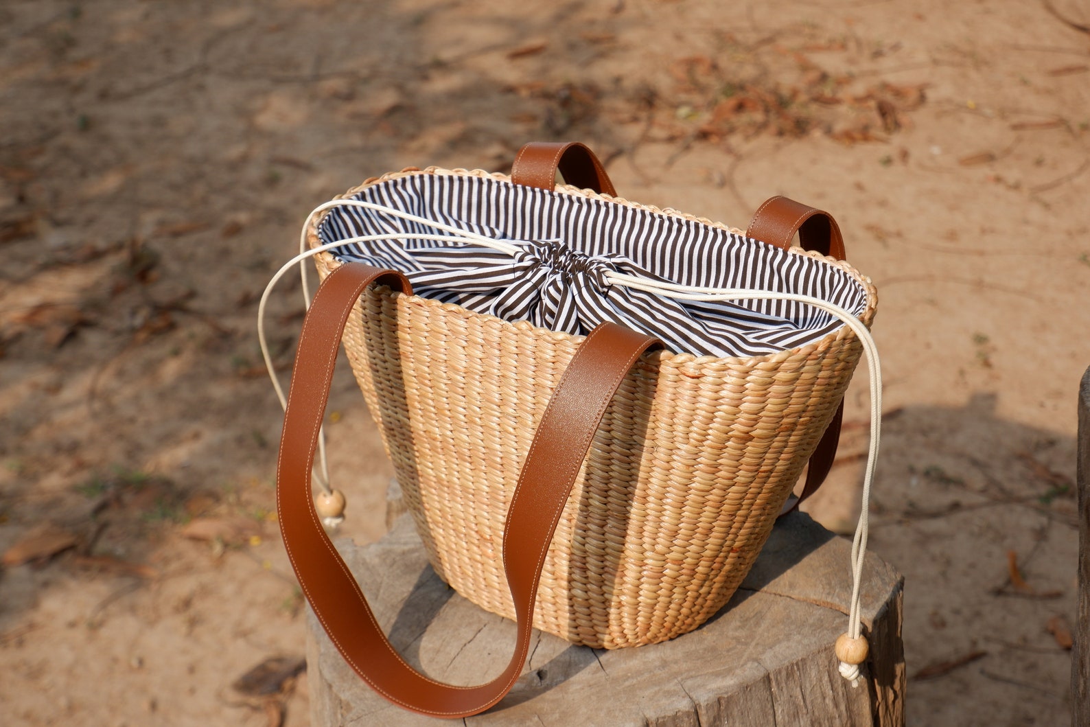 Handwoven Water Hyacinth Straw Bag: Leather Handle Beach Tote - Etsy