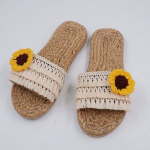 Beach Sandals, Bohemian Slippers, Bohemian Slippers, hotel slippers, Pom pom sandals, Straw Sandals, Greek Bridal, Bohemian, Raffia Shoes