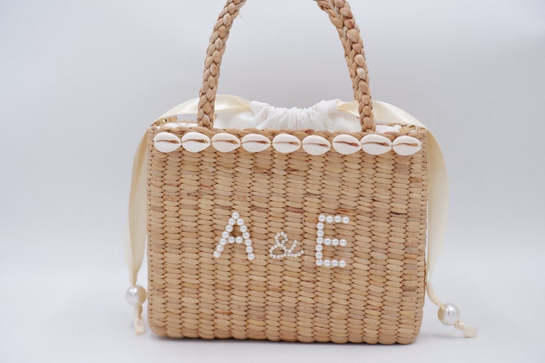 bride pearl bag, Personalized Bride Pearl bag, beach bag with shell image 2