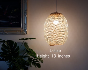 Handwoven Bamboo Lampshade: Natural Pendant Light