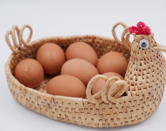 Handmade Chicken Basket: Water Hyacinth Egg Storage, Farmhouse Decor