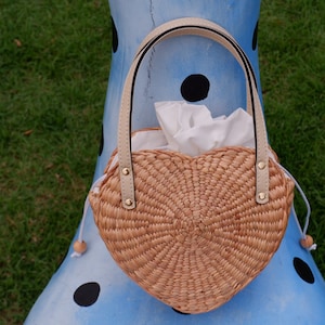 Heart Bag, Heart Bag with PU Leather, Heart Tote Bag Cross Body Strap, Heart woven Bag, Heart Shaped Bag, Seagrass Bag, Woven Bag, Straw Bag