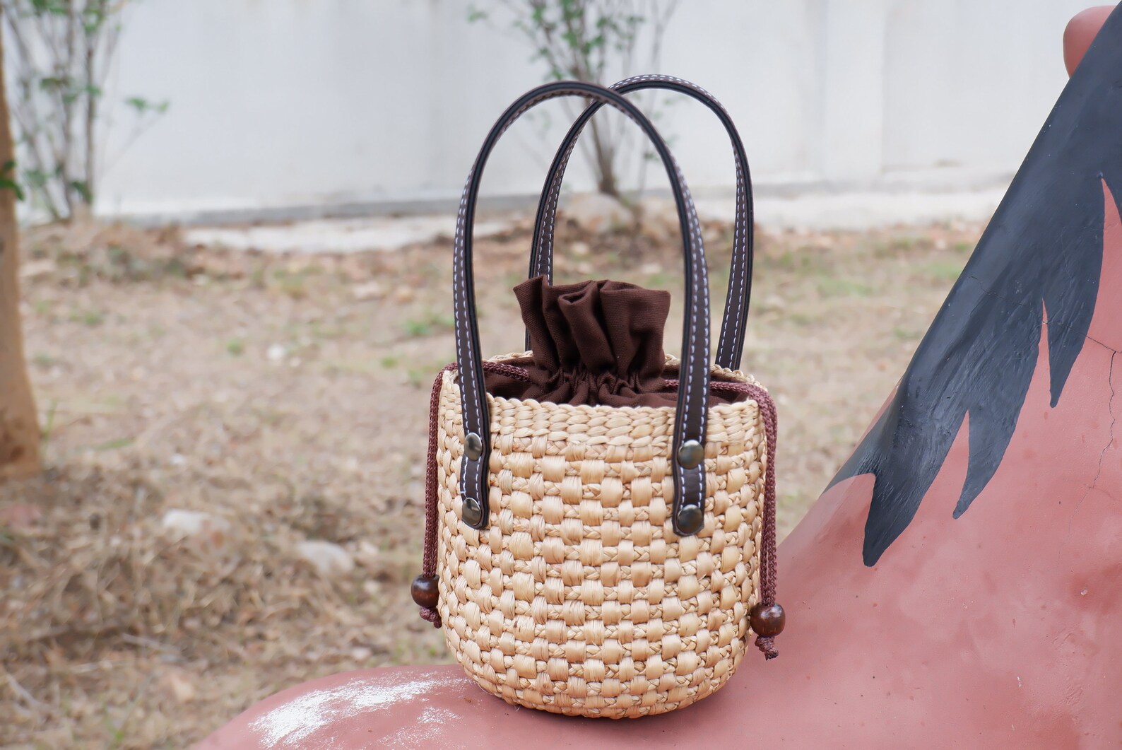 Water Hyacinth Bucket Bag: Straw Beach Bag With Leather Handle - Etsy
