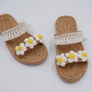 flower sandals, beach sandal from water hyacinth, hotel slippers