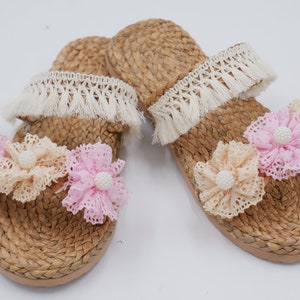 bridal sandal, beach wedding sandals, Sandal with flowers, white wedding sandals. Wedding Sandal, white flower lace shoes zdjęcie 5