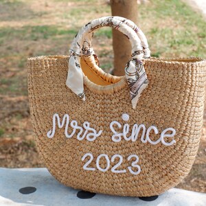 mrs bag, Personalized bride bag, bachelorette party, Engagement gift, Bride Tote Bags,wedding gift, Bridal shower gift, Gift for bride