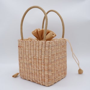 straw basket bag water hyacinth basket beach bag image 2