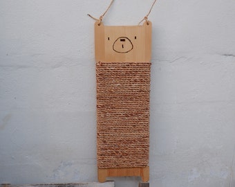 Water Hyacinth Cat Scratcher: Wooden Wall Furniture