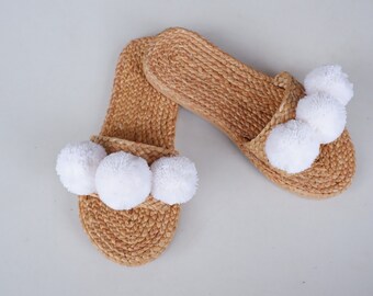 Pom pom sandals, Beach Sandals, Greek Sandals, Sandal for Bride,Bachelorette Slippers, Sandal Bridal Party Gifts, Straw Sandals, white