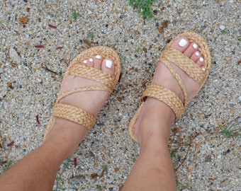 Handmade Water Hyacinth Sandals: Women's Beach Slippers