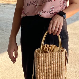 straw basket bag water hyacinth basket beach bag image 5