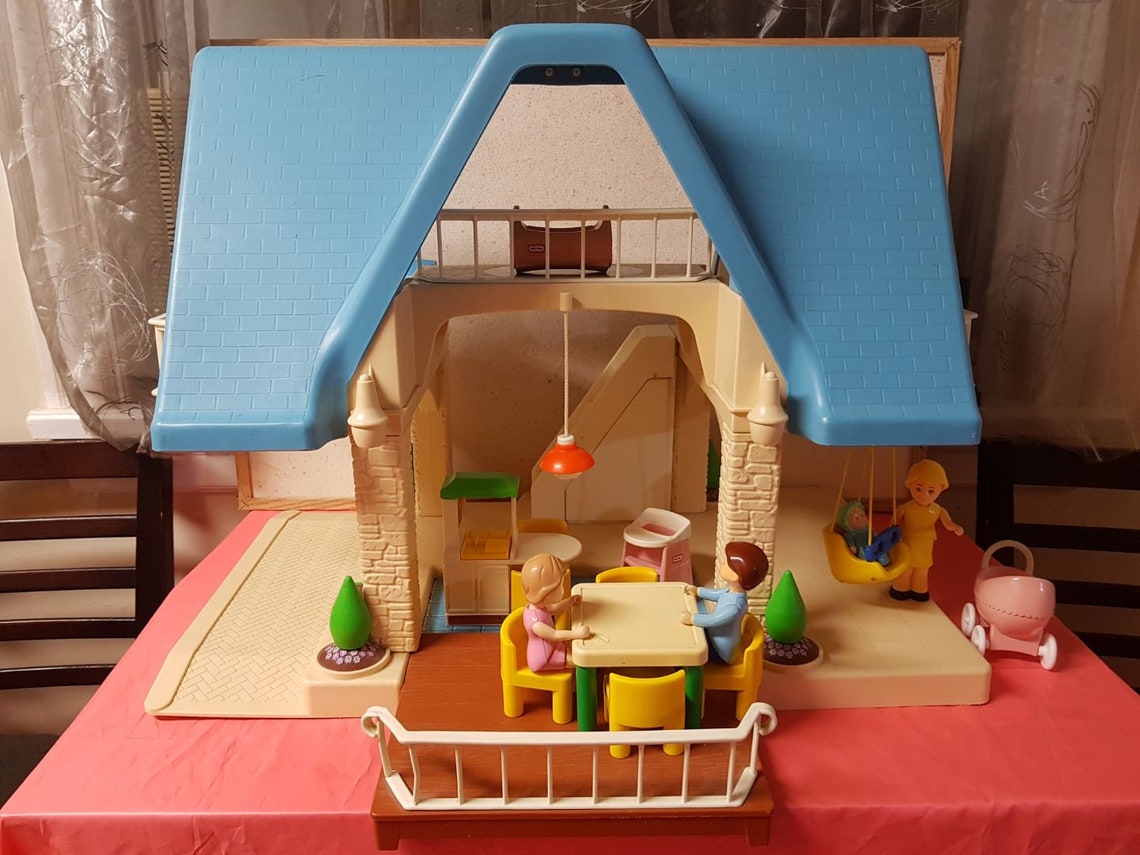 little tikes blue roof dollhouse furniture