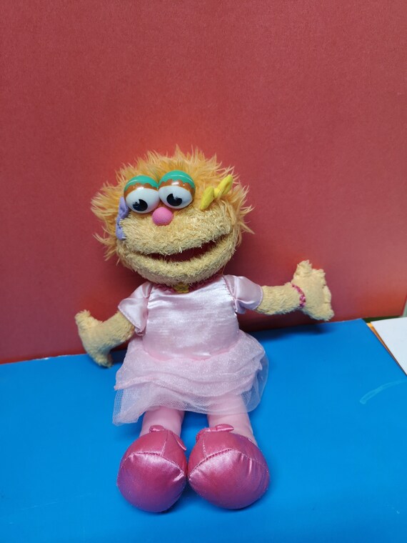 sesame street zoe plush toy