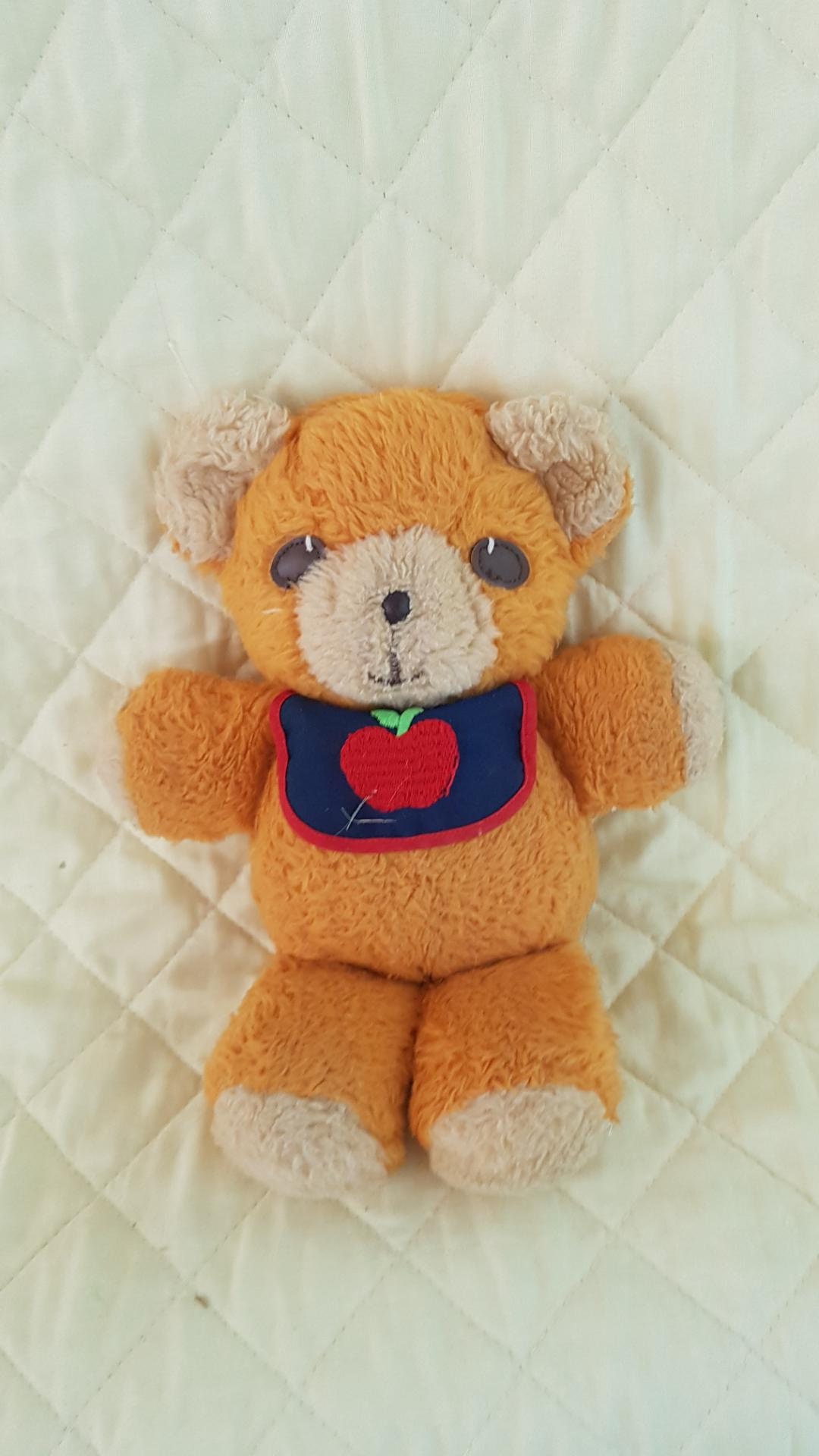 fisher price teddy bear with apple bib