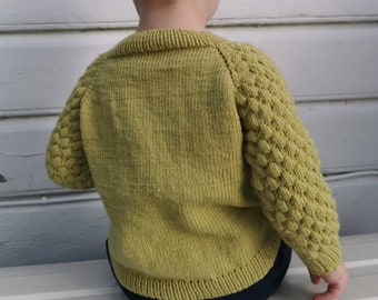 Bubble Sweater Knit kit with yarn and pattern! Simple knits, knits for kids.