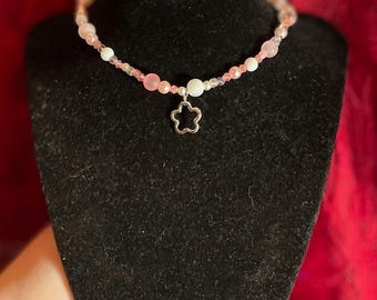 Simple Pink Flower Necklace!