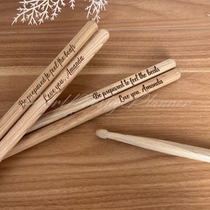 Personalisierte 5A Groomsman Drumsticks, hölzerne gravierte Drumsticks, Schlagzeuger Geschenk, Freund Geschenk, Vatertagsgeschenk