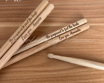 Personalisierte 5A Groomsman Drumsticks, hölzerne gravierte Drumsticks, Schlagzeuger Geschenk, Freund Geschenk, Vatertagsgeschenk