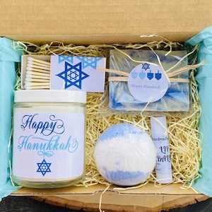 Happy Hanukkah Gift Box, Gift for Her,  Gift for Him, Hanukkah Spa Gift Box, Hanukkah Spa gift Set, Religious Spa Gift