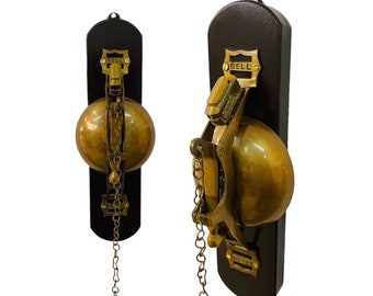 Campainha de porta artesanal em latão com base de madeira, decoração vitoriana para casa.
