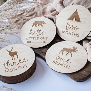 Accessoires photo mensuels pour bébé Photographie de nouveau-né en bois Jalons mensuels en bois pour photos de bébé Cadeaux en bois pour bébé Cartes d'étape gravées pour bébé