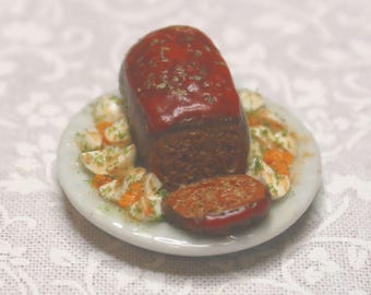 New! Small Meatloaf, 1:12 scale, one-inch scale model of a meatloaf made in a loaf pan, potatoes and carrots, handmade, realistic