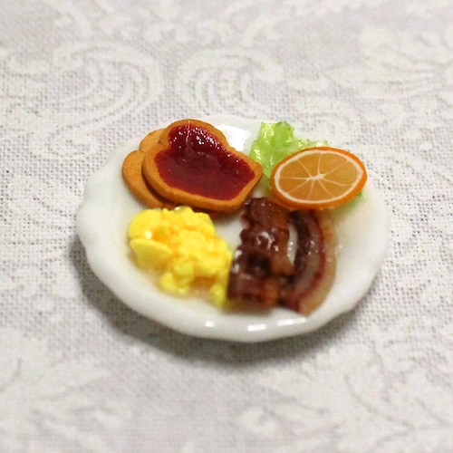 Bacon and Scrambled Eggs Breakfast; One inch scale; 1:12 scale; dollhouse miniature food; dollhouse bacon; miniature toast; realistic