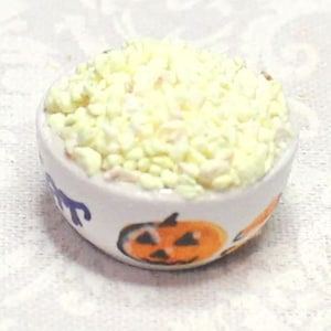 Popcorn in Halloween Bowl; 1:12 scale; one-inch scale; jack-o-lantern; Trick or Treat; miniature Halloween food; ceramic bowl