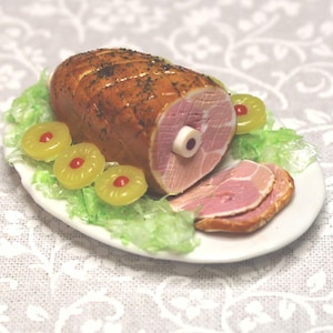 Bandeja de jamón al horno; escala 1:12; escala de una pulgada; guarnición de piña; jamón en miniatura; realista; hecho a mano; plato principal en miniatura