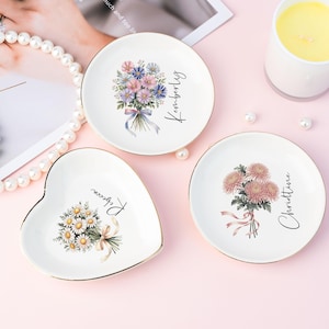 Personalised Birth Flower Jewelry Dish,Wedding Ring Dish,Perfect Bridesmaid Gift,Best Friend Gift,Name Ring Dish for Her,Mom Birthday Gift