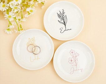 Personalized Bridesmaid Ring Dish,Birth Flower Jewelry Dish,Wedding Gifts,Trinket Dish,Birthday Gift For Her,Gift For Mom,Engagement Gifts