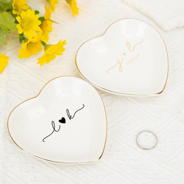 Personalized Wedding Ring Dish,Custom Initials Heart Date Ring Dish,Name Ring Dish,Bridal Shower Gift, Engagement Ring Holder,Gift for Women