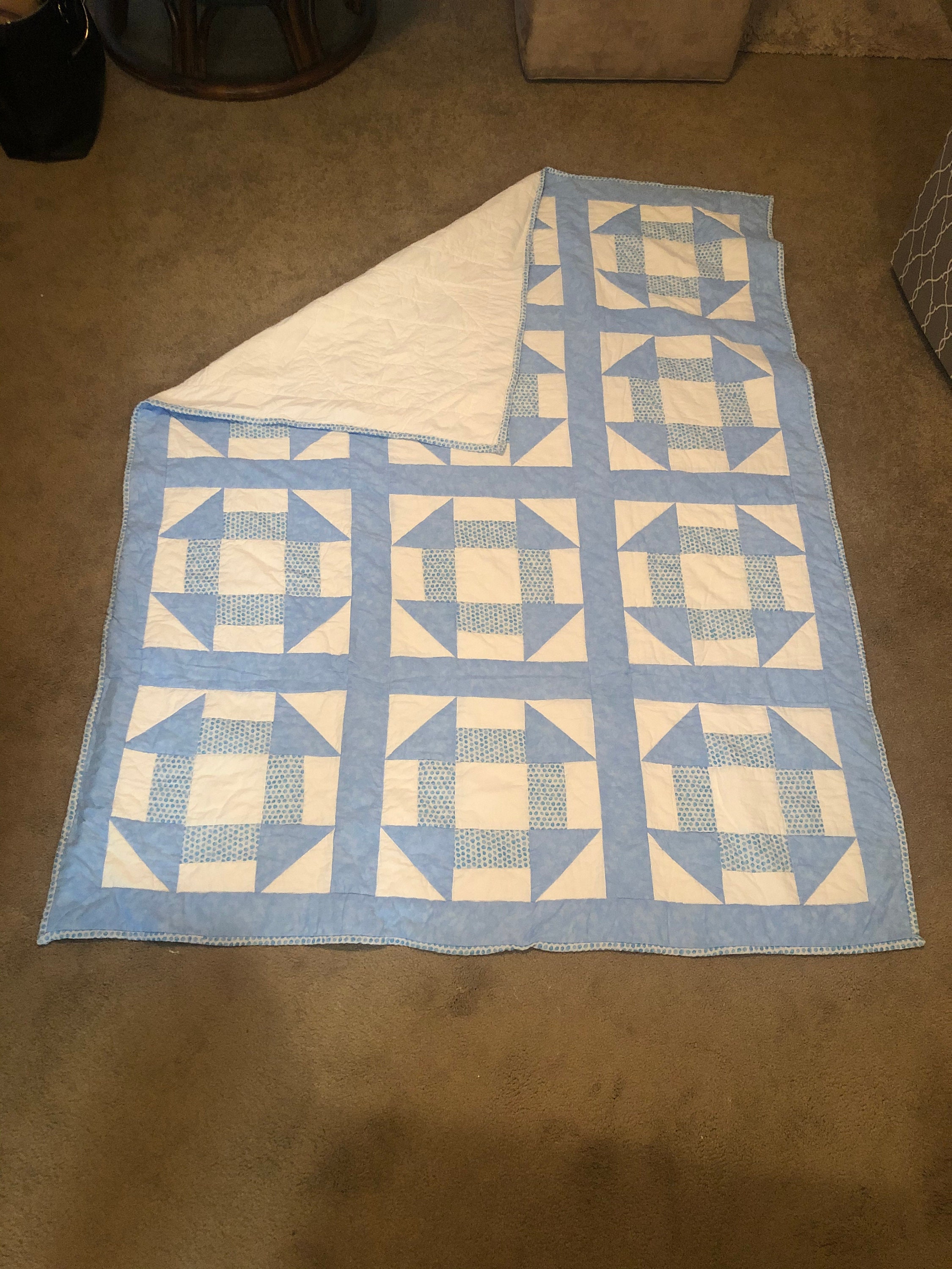 Blue and White Monkey Wrench Pattern Quilt 46” X 57” - Etsy