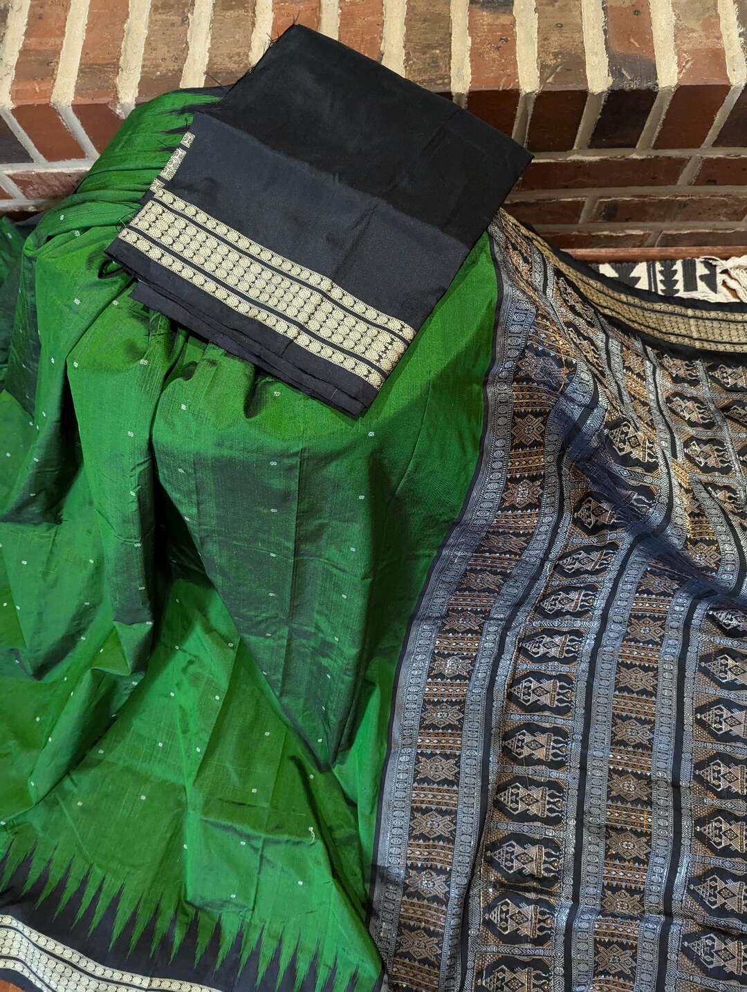 Handloom Silk Bomkai Saree main image 1