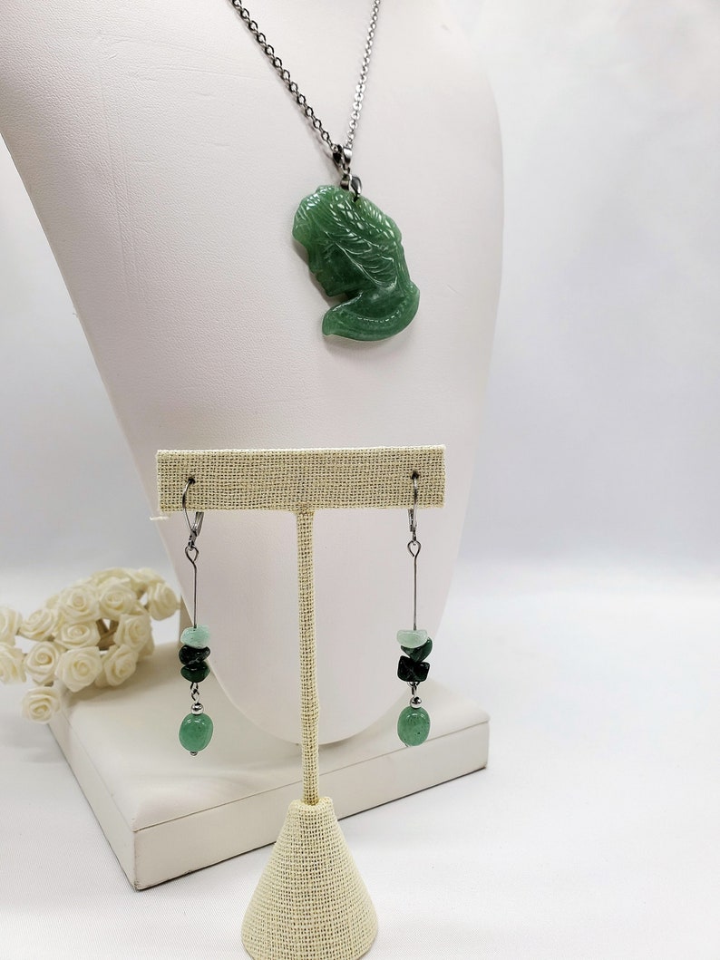 Green Aventurine Cameo Gemstone Necklace and Earrings Set