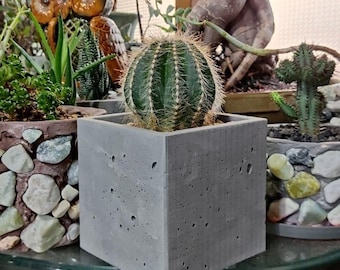Concrete cube pot mold