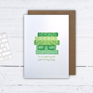 Carte de voeux Je suis si heureux que vous fassiez partie de mon histoire - Carte mignonne - Carte douce - Carte pour notes - Carte de voeux livresque - Carte pour amoureux des livres